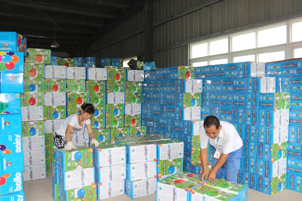 和韻氣球廠氦氣出口發(fā)貨現(xiàn)場